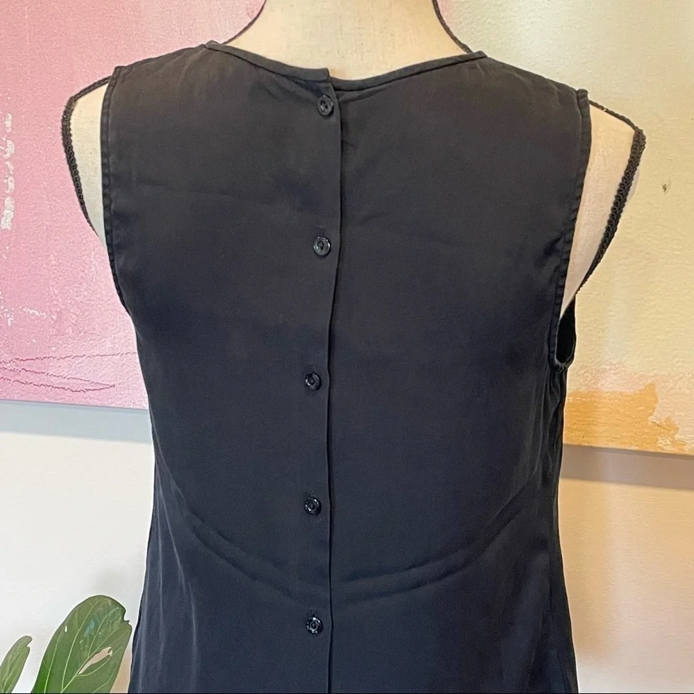 Trina Turk Silk Tank Top Blouse Button Back Sleeveless Black Sz Small.